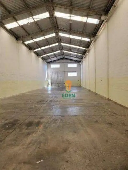 Foto 3 de Armazém / Galpão para alugar, 840m2 em Cajuru do Sul, Sorocaba - SP
