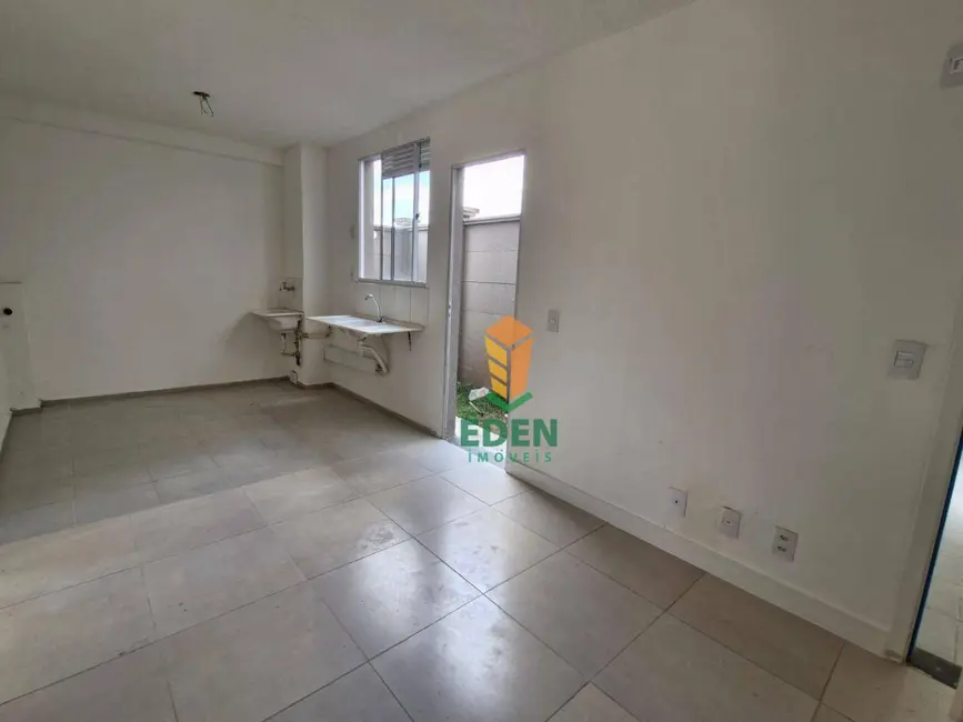 Foto 4 de Apartamento com 2 quartos para alugar, 40m2 em Iporanga, Sorocaba - SP