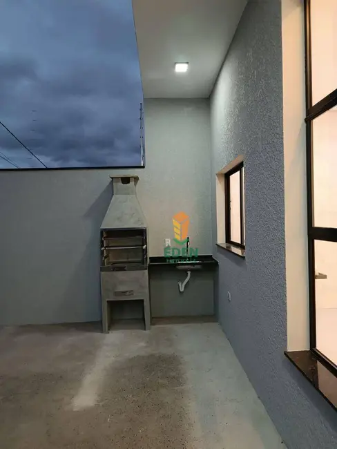 Casa com 3 quartos à venda, 200m2 em Jardim Maria Eugênia, Sorocaba - SP - imagem 3 Foto 3 de Casa com 3 quartos à venda, 200m2 em Jardim Maria Eugênia, Sorocaba - SP