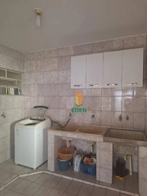 Casa com 4 quartos à venda, 225m2 em Éden, Sorocaba - SP - imagem 3 Foto 3 de Casa com 4 quartos à venda, 225m2 em Éden, Sorocaba - SP