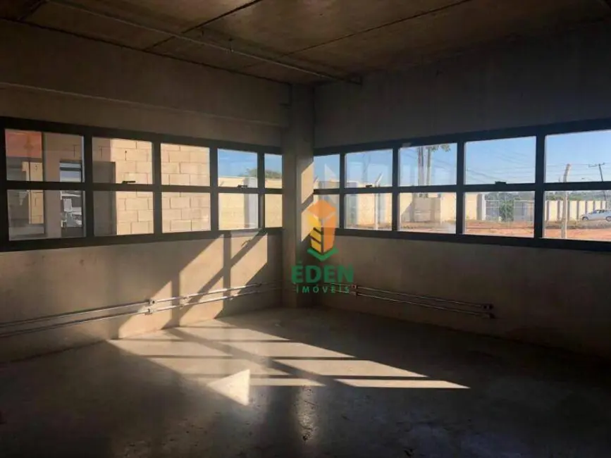 Armazém / Galpão à venda, 4140m2 em Cajuru do Sul, Sorocaba - SP - imagem 9 Foto 9 de Armazém / Galpão à venda, 4140m2 em Cajuru do Sul, Sorocaba - SP