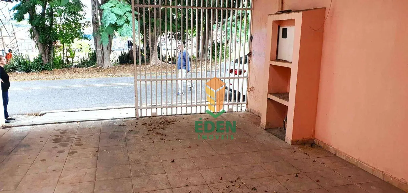 Casa com 3 quartos à venda, 250m2 em Cajuru do Sul, Sorocaba - SP - imagem 4 Foto 4 de Casa com 3 quartos à venda, 250m2 em Cajuru do Sul, Sorocaba - SP