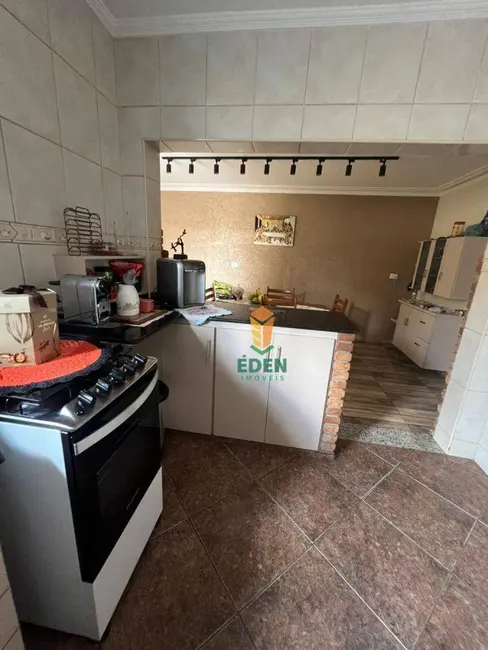 Casa com 3 quartos à venda, 200m2 em Éden, Sorocaba - SP - imagem 8 Foto 8 de Casa com 3 quartos à venda, 200m2 em Éden, Sorocaba - SP