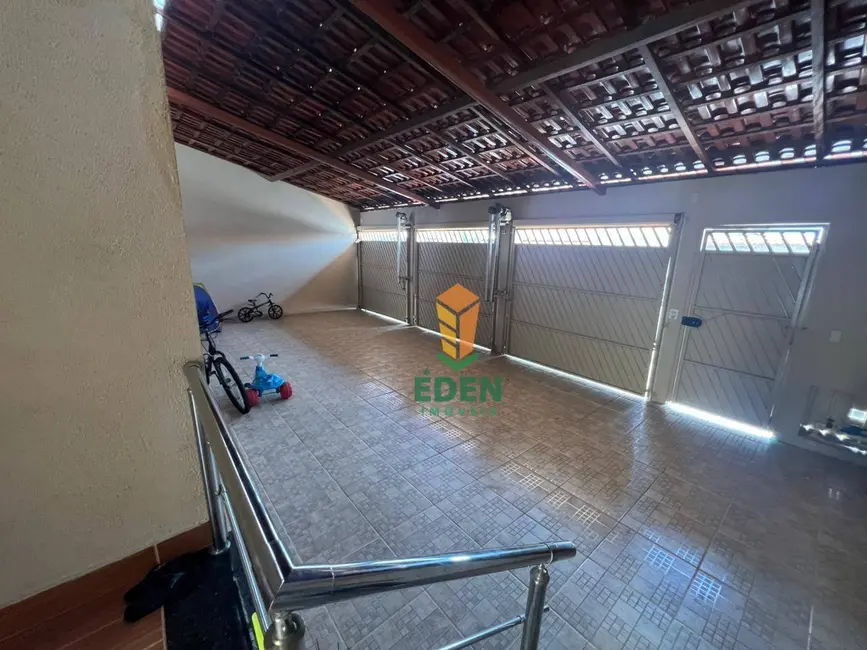 Foto 2 de Casa com 3 quartos à venda, 200m2 em Éden, Sorocaba - SP