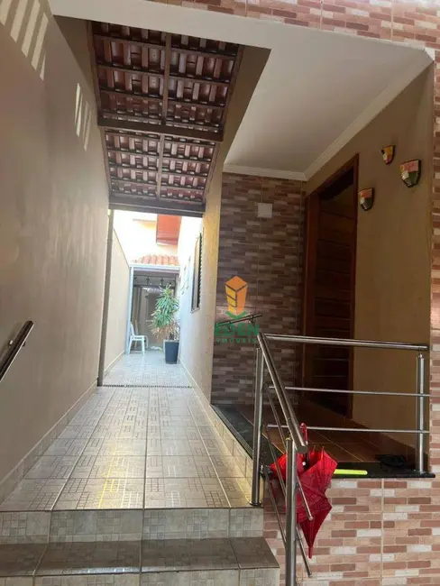 Casa com 3 quartos à venda, 200m2 em Éden, Sorocaba - SP - imagem 5 Foto 5 de Casa com 3 quartos à venda, 200m2 em Éden, Sorocaba - SP