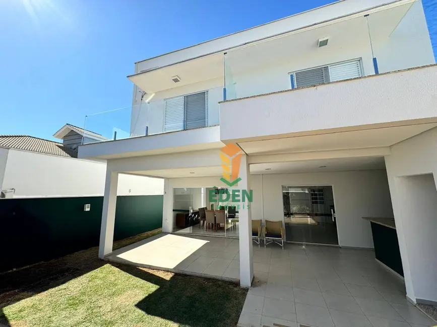 Casa de Condomínio com 3 quartos à venda, 360m2 em Sorocaba - SP - imagem 3 Foto 3 de Casa de Condomínio com 3 quartos à venda, 360m2 em Sorocaba - SP