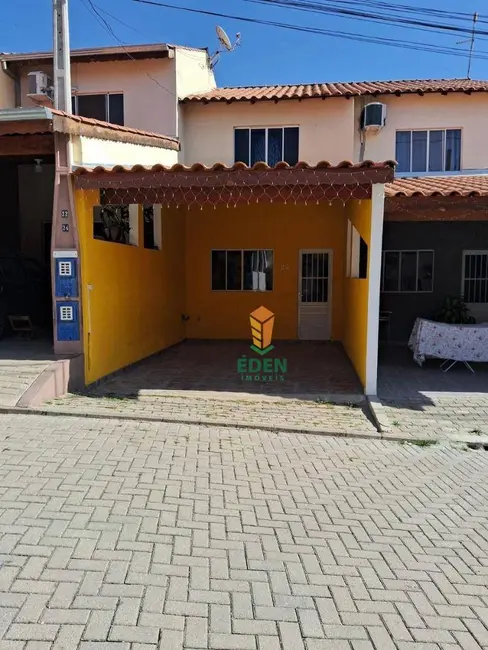 Foto 2 de Casa de Condomínio com 2 quartos à venda, 60m2 em Chácara Três Marias, Sorocaba - SP