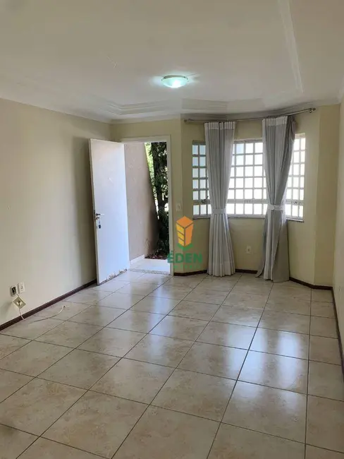 Foto 4 de Casa de Condomínio com 3 quartos à venda, 150m2 em Jardim Guadalajara, Sorocaba - SP