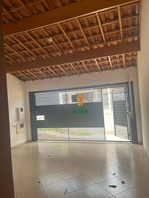 Foto 2 de Casa com 2 quartos à venda, 125m2 em Jardim Palmira, Tatui - SP
