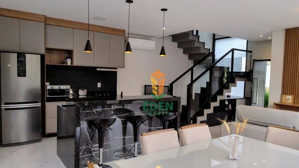 Casa de Condomínio com 3 quartos à venda, 200m2 em Cajuru do Sul, Sorocaba - SP - imagem 5 Foto 5 de Casa de Condomínio com 3 quartos à venda, 200m2 em Cajuru do Sul, Sorocaba - SP