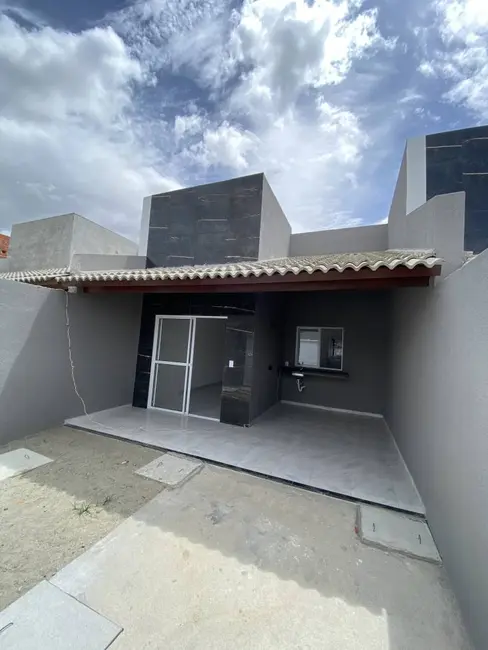 Foto 1 de Casa com 2 quartos à venda, 87m2 em Itaitinga - CE