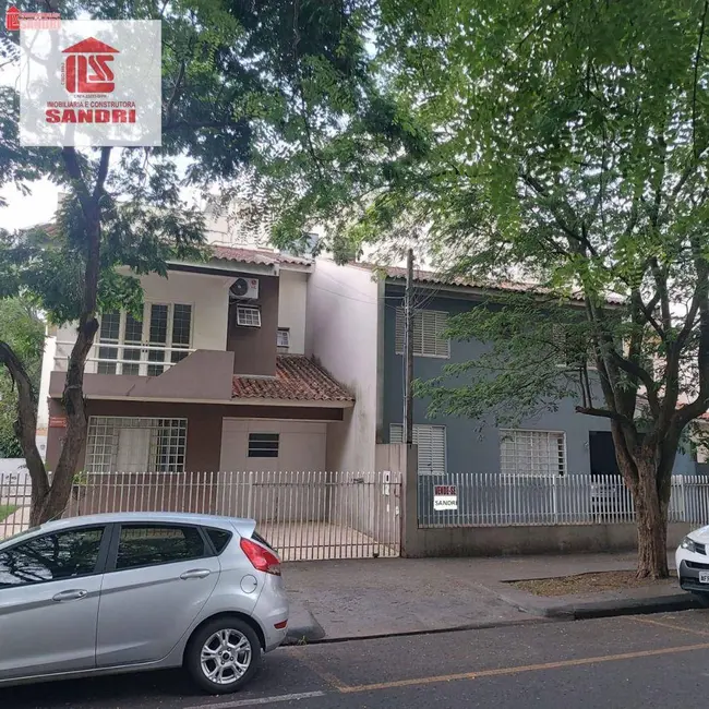 Sobrado com 3 quartos à venda, 300m2 em Zona 07, Maringa - PR - imagem 4 Foto 4 de Sobrado com 3 quartos à venda, 300m2 em Zona 07, Maringa - PR