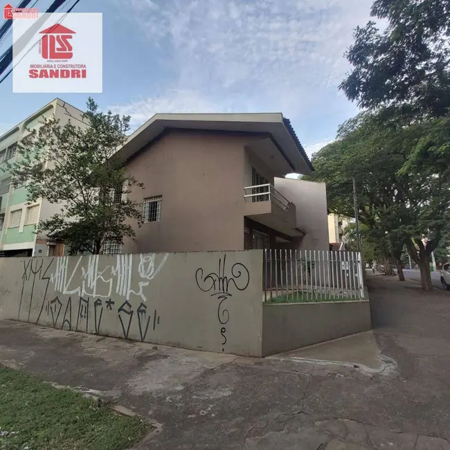 Sobrado com 3 quartos à venda, 300m2 em Zona 07, Maringa - PR - imagem 6 Foto 6 de Sobrado com 3 quartos à venda, 300m2 em Zona 07, Maringa - PR