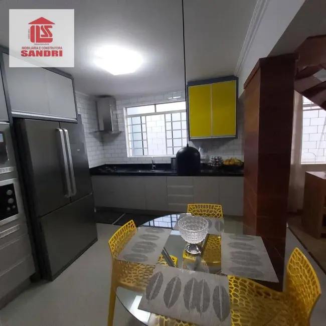 Apartamento com 4 quartos à venda, 226m2 em Zona 01, Maringa - PR - imagem 9 Foto 9 de Apartamento com 4 quartos à venda, 226m2 em Zona 01, Maringa - PR