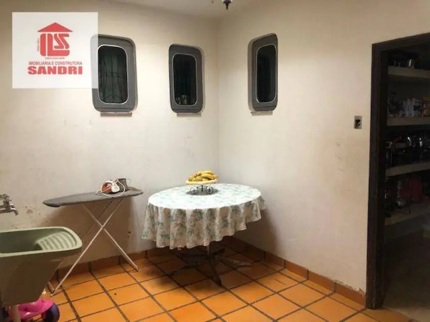 Casa com 3 quartos à venda, 598m2 em Zona 02, Maringa - PR - imagem 8 Foto 8 de Casa com 3 quartos à venda, 598m2 em Zona 02, Maringa - PR