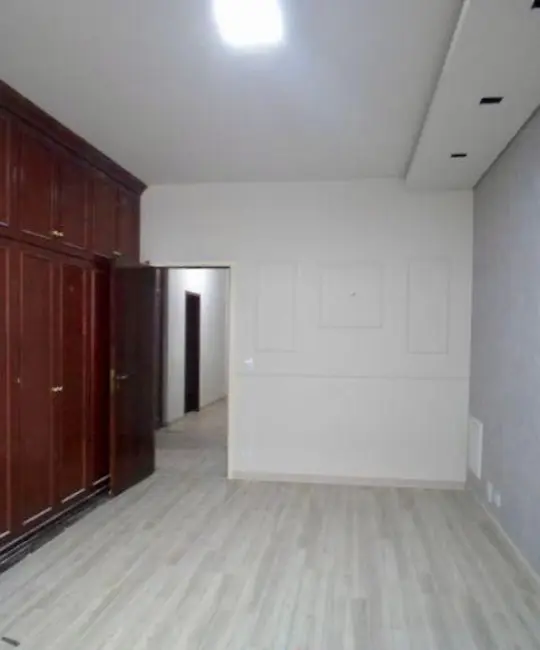 Casa com 6 quartos à venda, 607m2 em Zona 02, Maringa - PR - imagem 9 Foto 9 de Casa com 6 quartos à venda, 607m2 em Zona 02, Maringa - PR