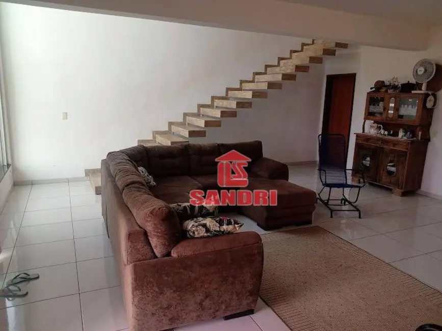 Sobrado com 3 quartos à venda, 360m2 em Centro, Porto Rico - PR - imagem 6 Foto 6 de Sobrado com 3 quartos à venda, 360m2 em Centro, Porto Rico - PR