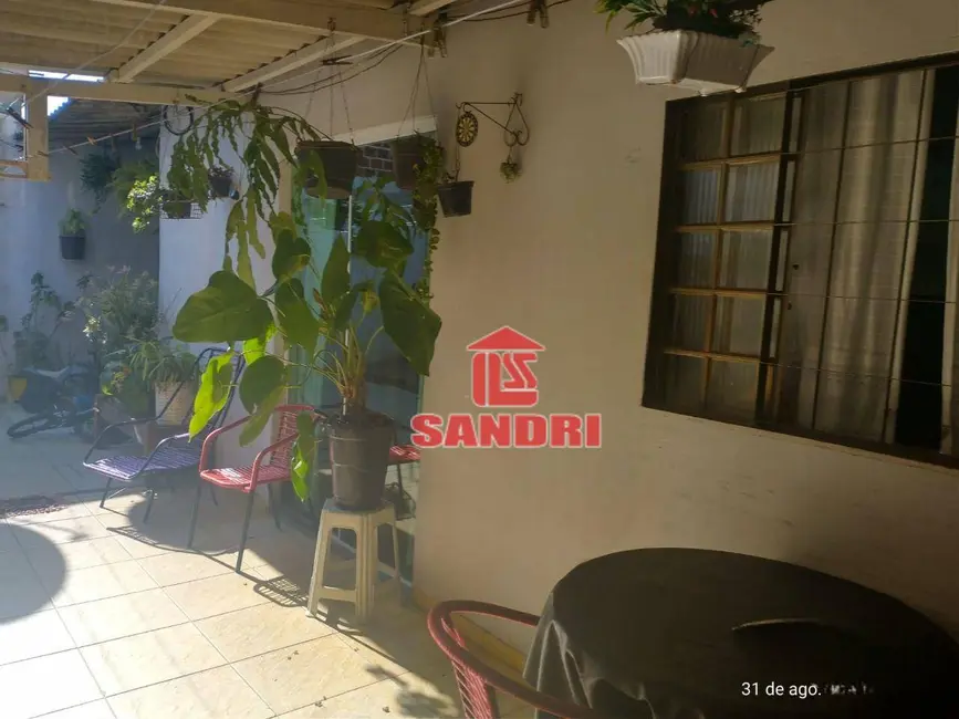 Casa com 5 quartos à venda, 300m2 em Jardim Olímpico, Maringa - PR - imagem 4 Foto 4 de Casa com 5 quartos à venda, 300m2 em Jardim Olímpico, Maringa - PR