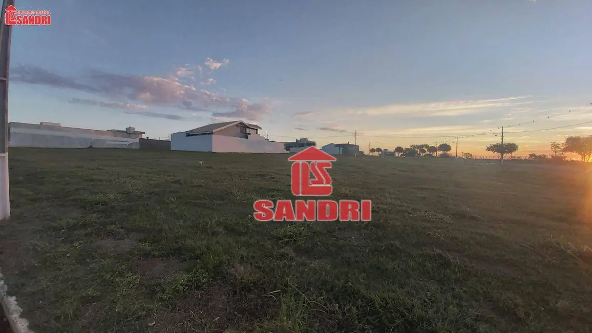 Foto 2 de Terreno / Lote à venda, 450m2 em Porto Rico - PR
