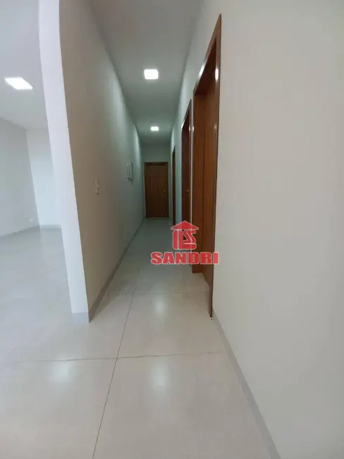 Casa com 3 quartos à venda, 229m2 em Jardim Espanha, Maringa - PR - imagem 8 Foto 8 de Casa com 3 quartos à venda, 229m2 em Jardim Espanha, Maringa - PR