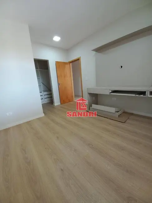 Casa com 3 quartos à venda, 229m2 em Jardim Espanha, Maringa - PR - imagem 7 Foto 7 de Casa com 3 quartos à venda, 229m2 em Jardim Espanha, Maringa - PR