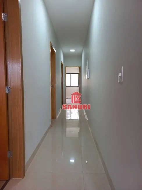 Casa com 3 quartos à venda, 229m2 em Jardim Espanha, Maringa - PR - imagem 6 Foto 6 de Casa com 3 quartos à venda, 229m2 em Jardim Espanha, Maringa - PR