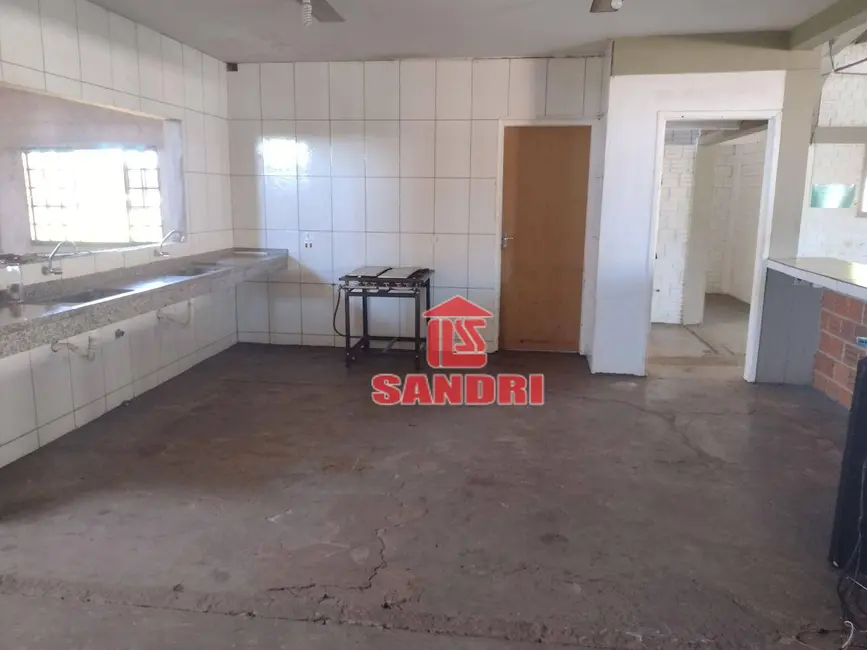 Chácara para alugar, 5900m2 em Jardim Andrade, Maringa - PR - imagem 8 Foto 8 de Chácara para alugar, 5900m2 em Jardim Andrade, Maringa - PR