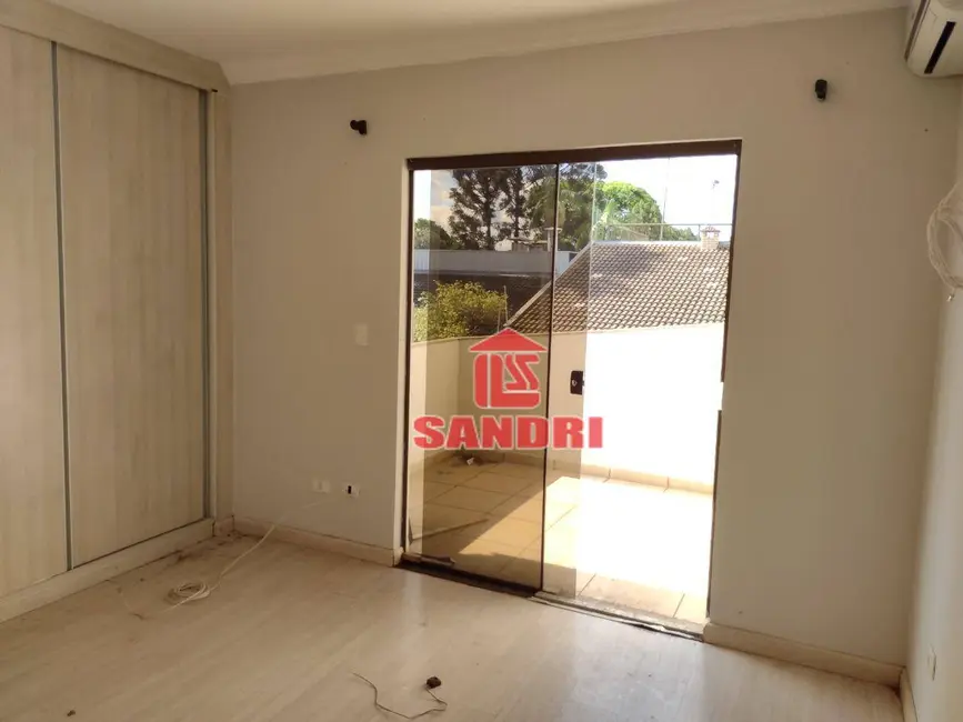 Sobrado com 3 quartos à venda, 302m2 em Jardim Iguaçu, Maringa - PR - imagem 6 Foto 6 de Sobrado com 3 quartos à venda, 302m2 em Jardim Iguaçu, Maringa - PR