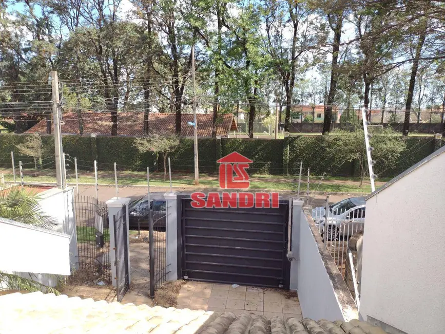 Sobrado com 3 quartos à venda, 302m2 em Jardim Iguaçu, Maringa - PR - imagem 5 Foto 5 de Sobrado com 3 quartos à venda, 302m2 em Jardim Iguaçu, Maringa - PR