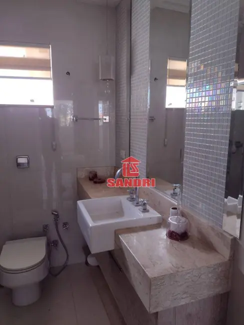 Sobrado com 3 quartos à venda, 302m2 em Jardim Iguaçu, Maringa - PR - imagem 7 Foto 7 de Sobrado com 3 quartos à venda, 302m2 em Jardim Iguaçu, Maringa - PR