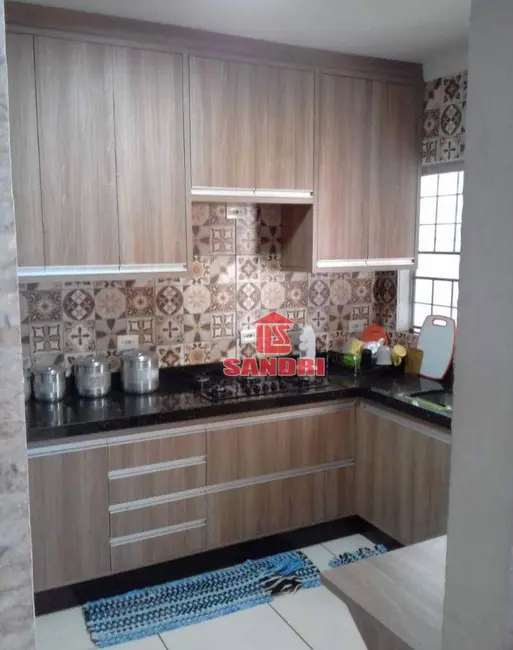 Casa com 2 quartos à venda, 126m2 em Jardim Ouro Verde III, Sarandi - PR - imagem 4 Foto 4 de Casa com 2 quartos à venda, 126m2 em Jardim Ouro Verde III, Sarandi - PR