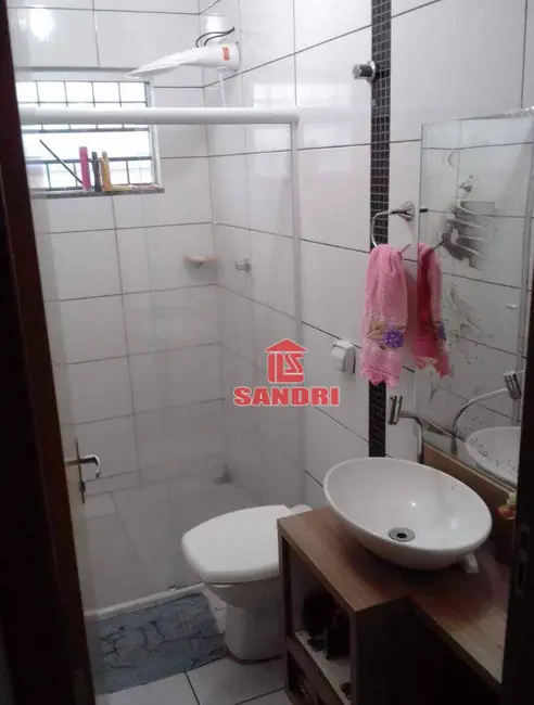 Casa com 2 quartos à venda, 126m2 em Jardim Ouro Verde III, Sarandi - PR - imagem 8 Foto 8 de Casa com 2 quartos à venda, 126m2 em Jardim Ouro Verde III, Sarandi - PR