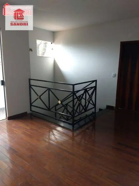 Sobrado com 4 quartos para alugar, 370m2 em Zona 07, Maringa - PR - imagem 6 Foto 6 de Sobrado com 4 quartos para alugar, 370m2 em Zona 07, Maringa - PR