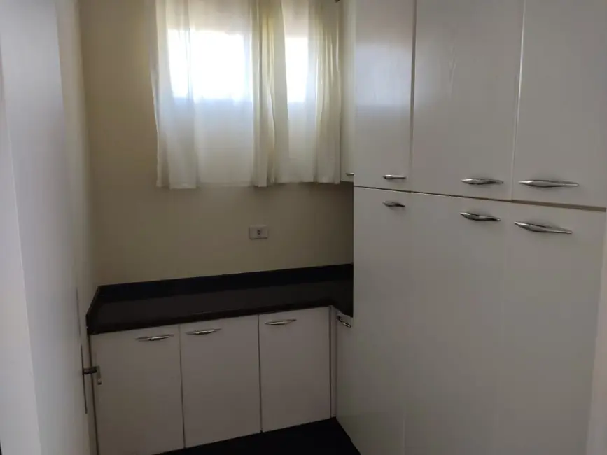 Apartamento para alugar, 230m2 em Zona 01, Maringa - PR - imagem 16 Foto 16 de Apartamento para alugar, 230m2 em Zona 01, Maringa - PR