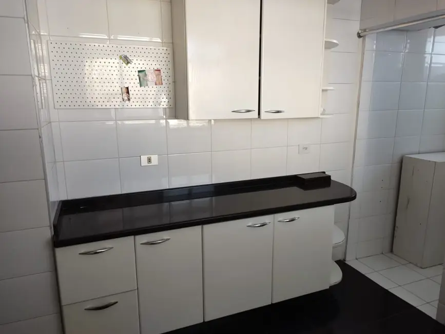 Apartamento para alugar, 230m2 em Zona 01, Maringa - PR - imagem 15 Foto 15 de Apartamento para alugar, 230m2 em Zona 01, Maringa - PR
