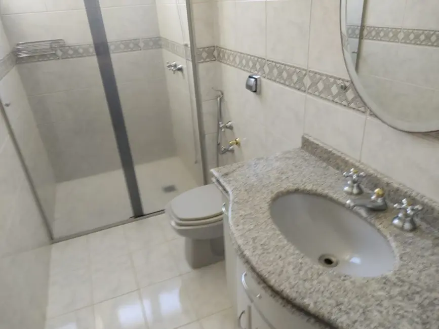 Apartamento para alugar, 230m2 em Zona 01, Maringa - PR - imagem 10 Foto 10 de Apartamento para alugar, 230m2 em Zona 01, Maringa - PR