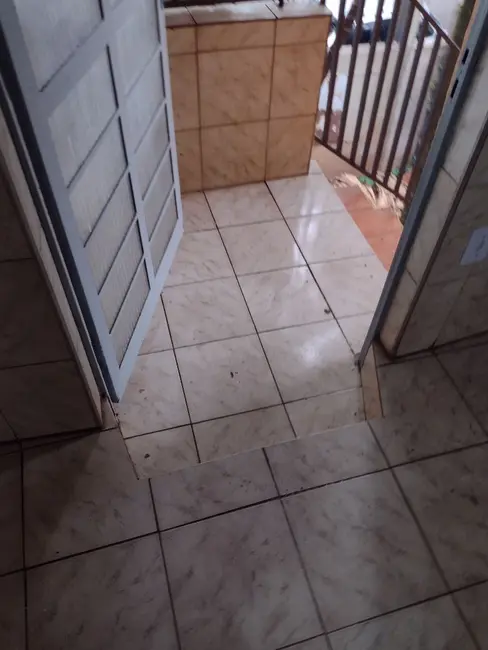 Sobrado com 3 quartos para alugar em Maringa - PR - imagem 8 Foto 8 de Sobrado com 3 quartos para alugar em Maringa - PR