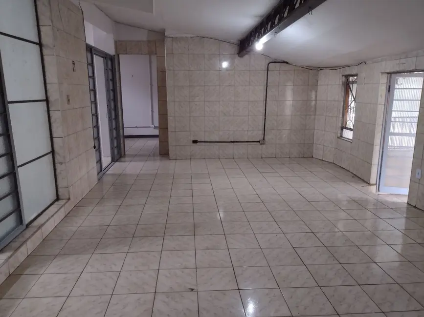 Sobrado com 3 quartos para alugar em Maringa - PR - imagem 7 Foto 7 de Sobrado com 3 quartos para alugar em Maringa - PR