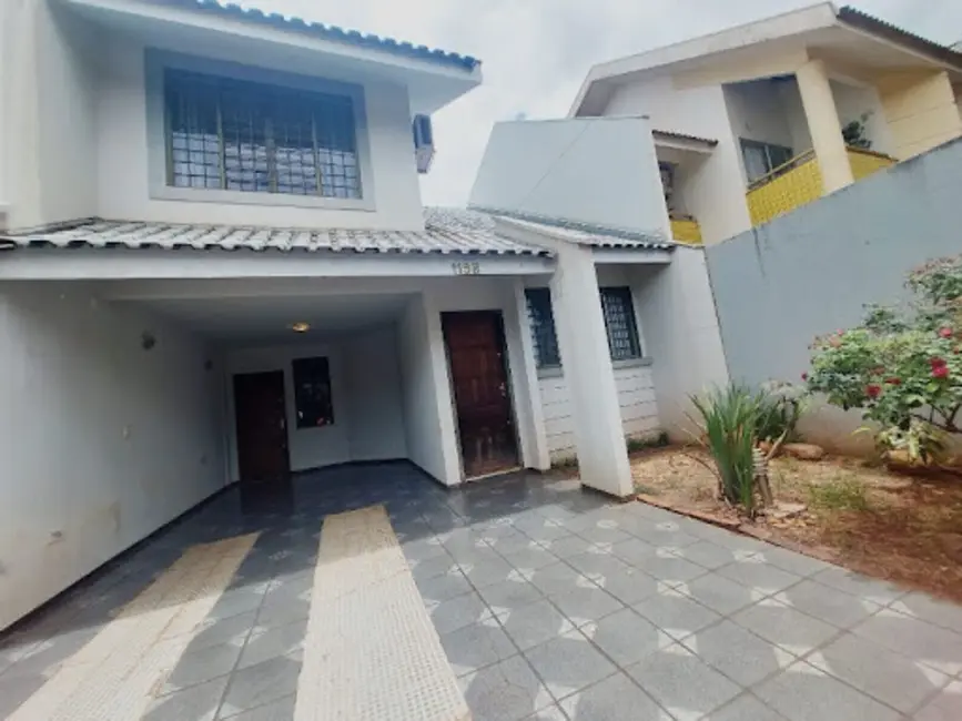 Foto 2 de Sobrado com 3 quartos à venda, 173m2 em Zona 20, Maringa - PR