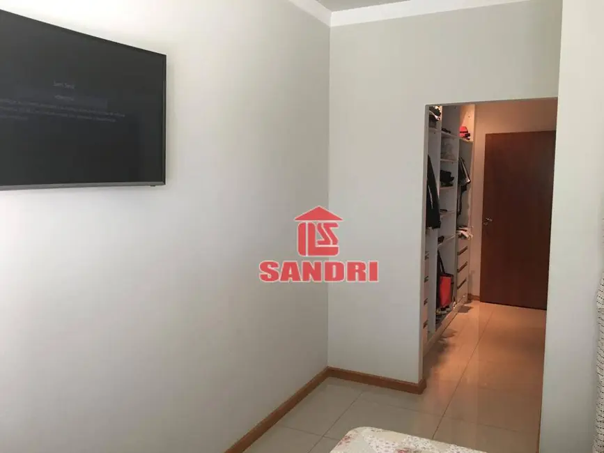 Casa com 3 quartos à venda, 150m2 em Jardim Monte Rei, Maringa - PR - imagem 6 Foto 6 de Casa com 3 quartos à venda, 150m2 em Jardim Monte Rei, Maringa - PR