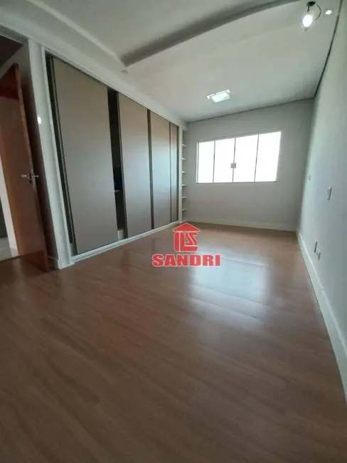 Sobrado com 3 quartos à venda, 180m2 em Parque Avenida, Maringa - PR - imagem 8 Foto 8 de Sobrado com 3 quartos à venda, 180m2 em Parque Avenida, Maringa - PR