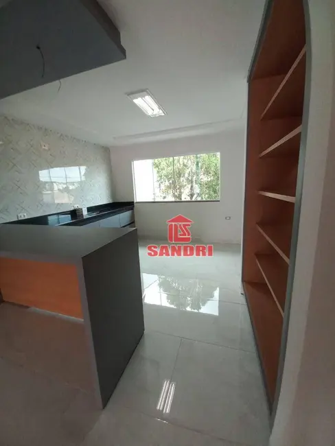 Sobrado com 3 quartos à venda, 180m2 em Parque Avenida, Maringa - PR - imagem 4 Foto 4 de Sobrado com 3 quartos à venda, 180m2 em Parque Avenida, Maringa - PR