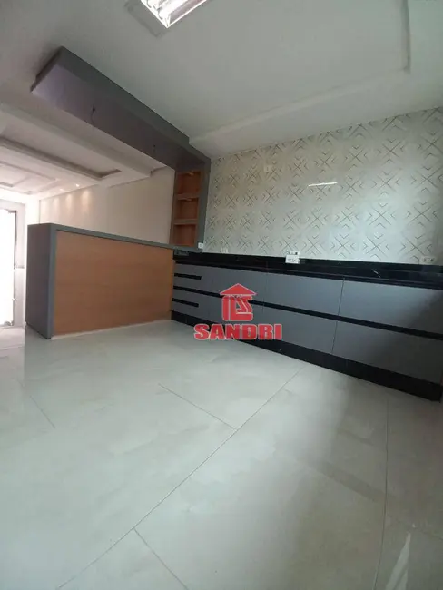 Sobrado com 3 quartos à venda, 180m2 em Parque Avenida, Maringa - PR - imagem 6 Foto 6 de Sobrado com 3 quartos à venda, 180m2 em Parque Avenida, Maringa - PR
