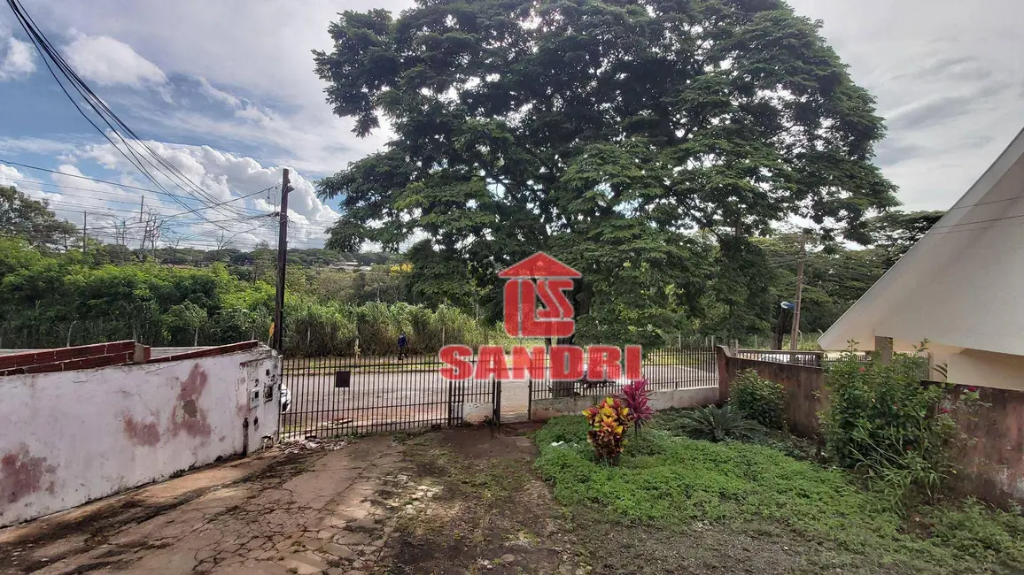 Casa com 3 quartos à venda, 383m2 em Parque das Laranjeiras, Maringa - PR - imagem 3 Foto 3 de Casa com 3 quartos à venda, 383m2 em Parque das Laranjeiras, Maringa - PR