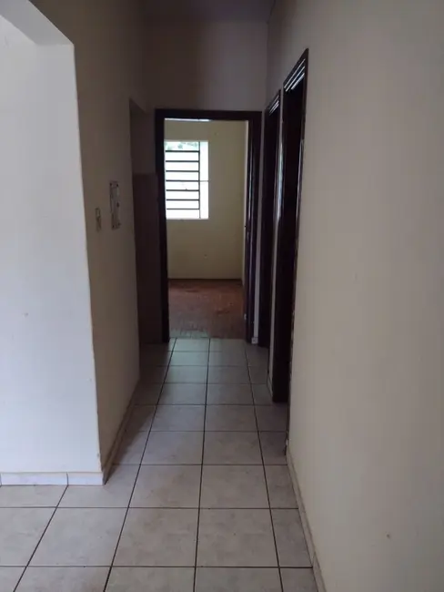 Casa com 3 quartos para alugar em Jardim das Nações, Maringa - PR - imagem 3 Foto 3 de Casa com 3 quartos para alugar em Jardim das Nações, Maringa - PR