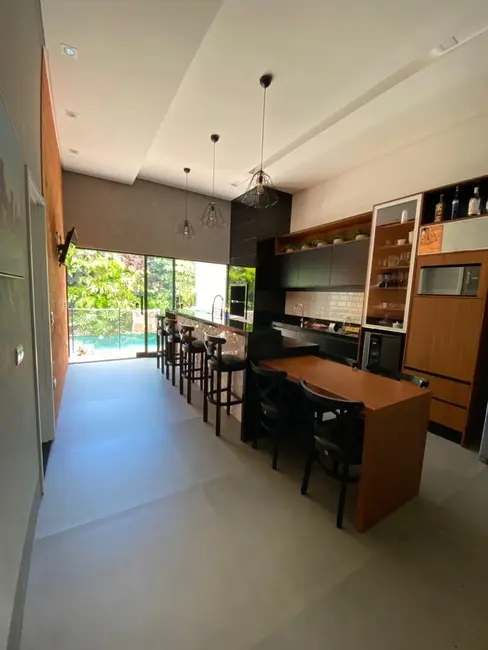 Sobrado com 3 quartos à venda, 150m2 em Jardim Rebouças, Maringa - PR - imagem 8 Foto 8 de Sobrado com 3 quartos à venda, 150m2 em Jardim Rebouças, Maringa - PR