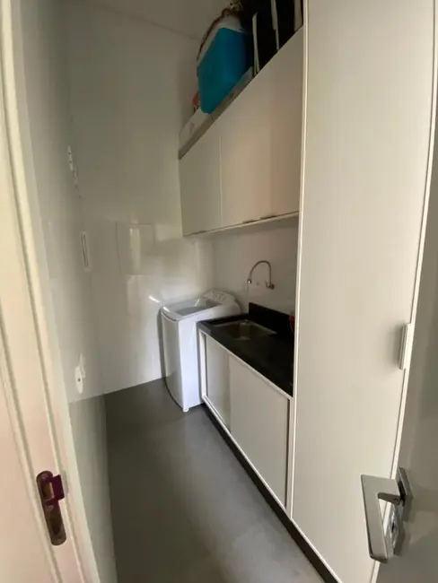 Sobrado com 3 quartos à venda, 150m2 em Jardim Rebouças, Maringa - PR - imagem 9 Foto 9 de Sobrado com 3 quartos à venda, 150m2 em Jardim Rebouças, Maringa - PR