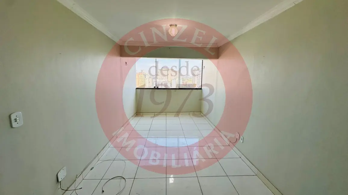 Apartamento com 2 quartos para alugar, 55m2 em Taguatinga - DF - imagem 2 Foto 2 de Apartamento com 2 quartos para alugar, 55m2 em Taguatinga - DF