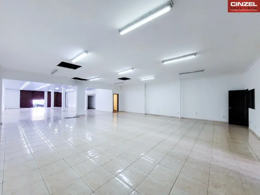 Foto 1 de Loja com 1 quarto para alugar, 300m2 em Taguatinga - DF