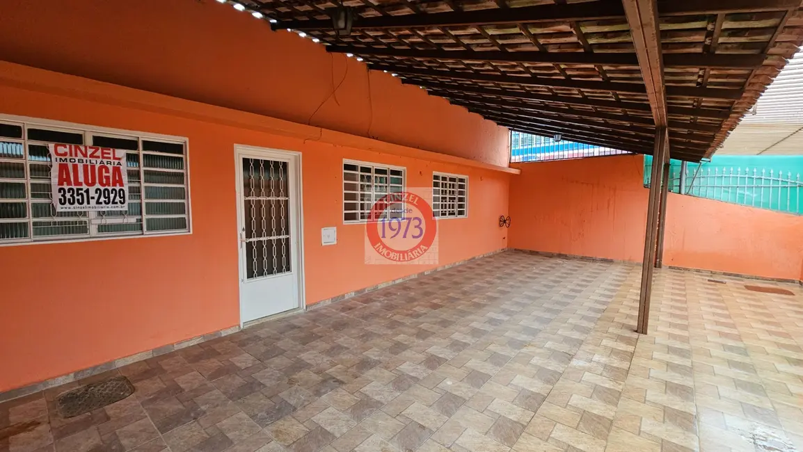 Foto 2 de Casa com 3 quartos para alugar, 80m2 em Taguatinga - DF